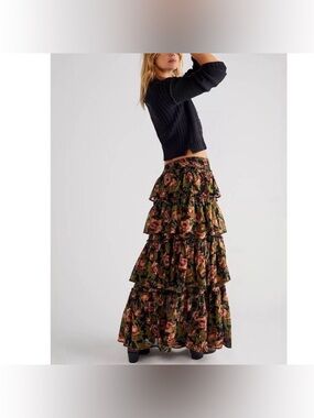 Free People Sawyer Black Floral Tiered Elastic Waist Boho Preppy Maxi Skirt Sz S